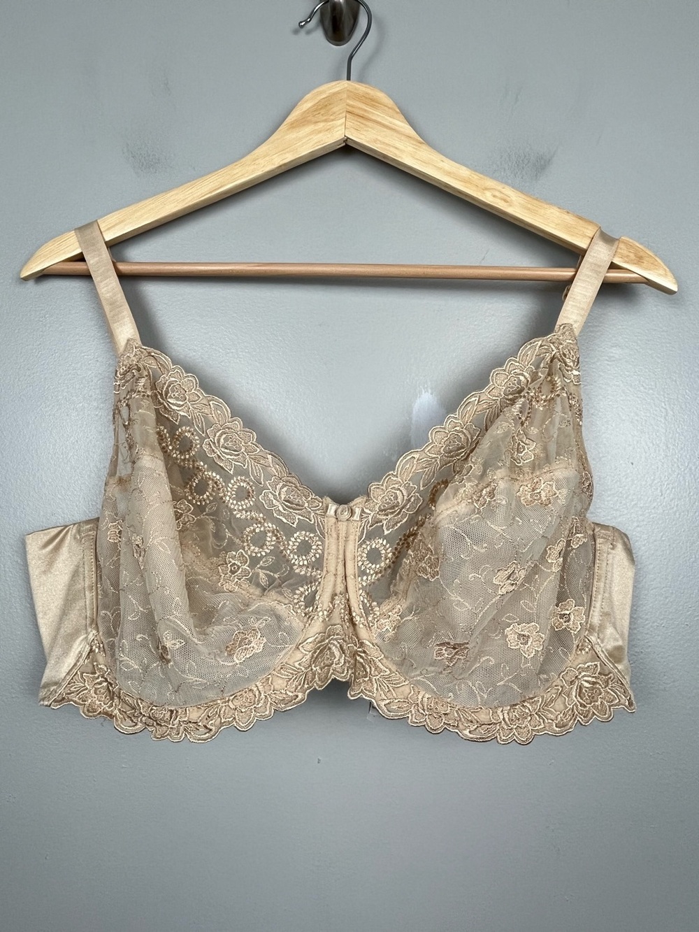 Wacoal 85720 beige Renaissance Rose sheer lace underwire bra, 42D.